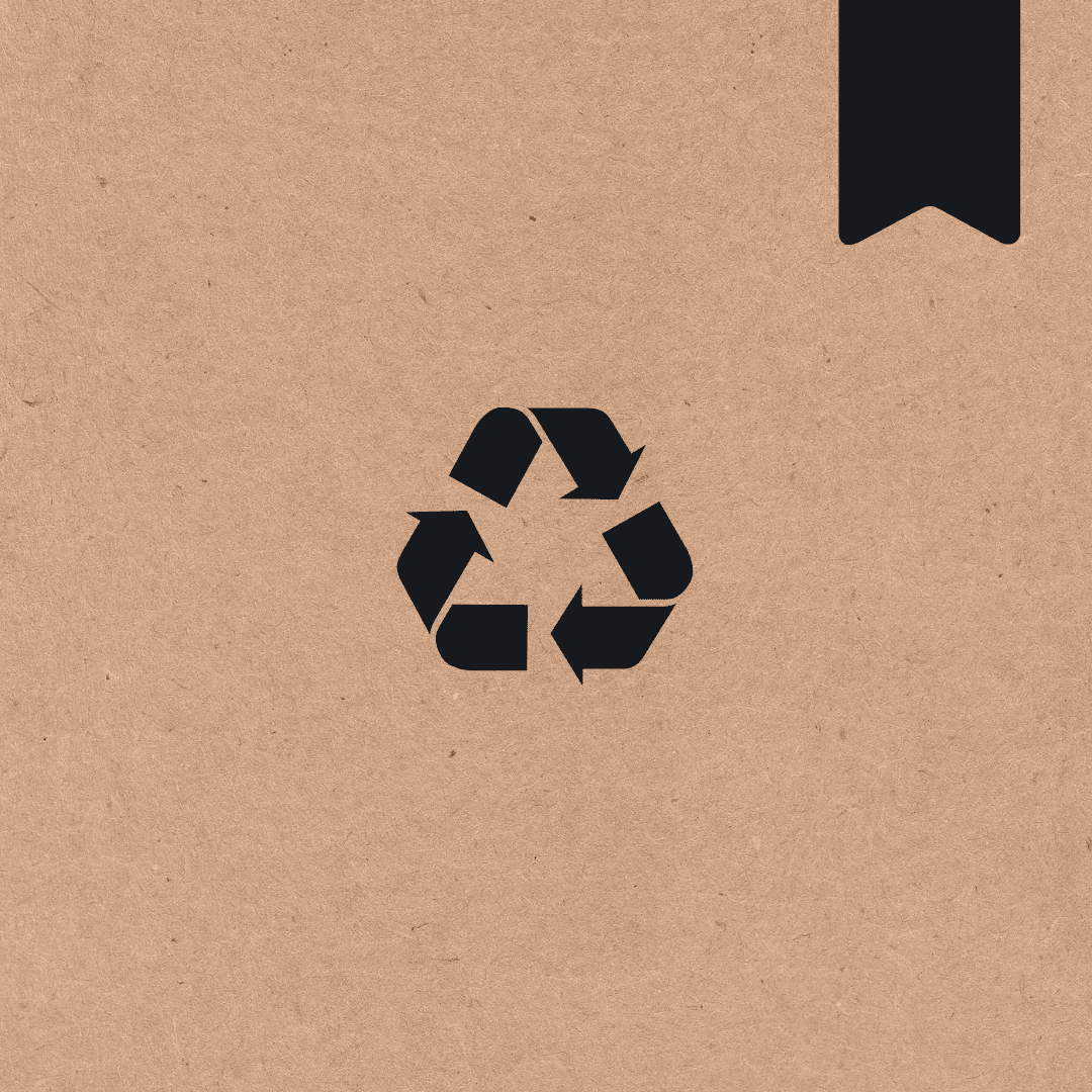 Recycling-Symbol auf Kraftpapier, das Bambus-Nachhaltigkeit repräsentiert